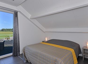 Vakantiewonin met sauna en zicht op het water - 15