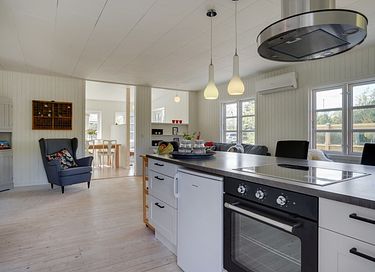 Kleurrijk vakantiehuis in een prachtig gebied - 11