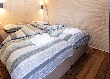 Tente glamping de luxe au bord d'un lac avec vue - 10