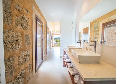 Modern en groot vakantiehuis met zwembad  - 42