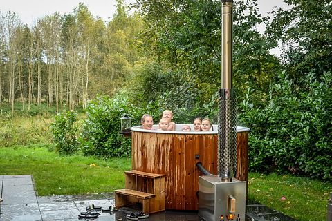 Belle cabane au bord de l'eau avec jacuzzi - 2