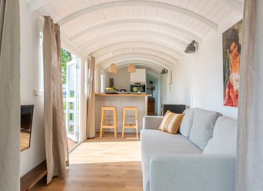Prachtige pipowagen met veel privacy  - 10