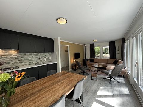 Chalet with large garden and private hot tub - 5