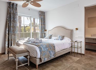 Luxury villa near the sea for up to 20p. - 25