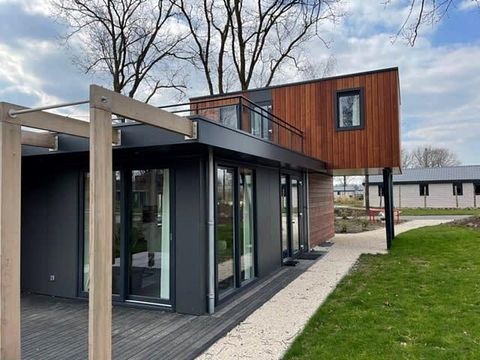 Holiday home for 8 by the water - 3