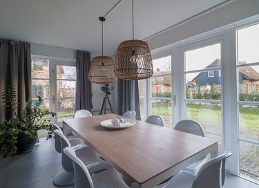 Spacious family home with wellness facilities - 37