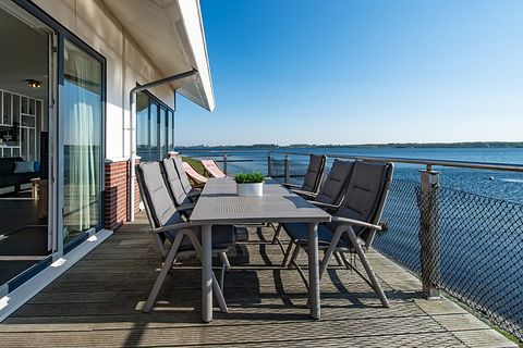 Vakantiewonin met sauna en zicht op het water - 5
