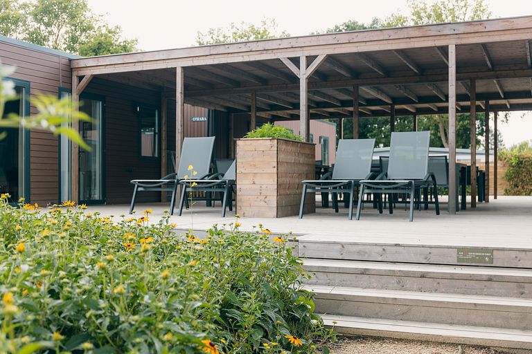Leuke familielodge met overdekte veranda  - 1