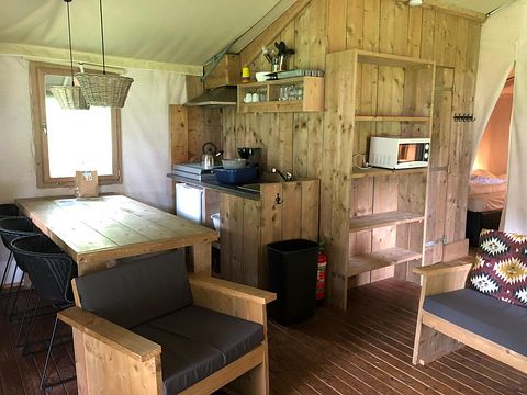 Glamping tent surrounded by beautiful nature - 2
