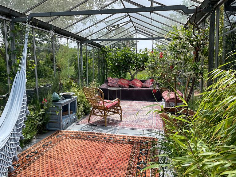 Spend the night in an orangery with hot tub - 1