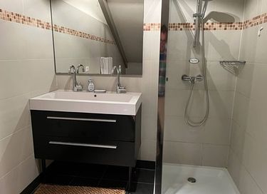 Hébergement de luxe pour groupes avec piscine privée (20p) - 30