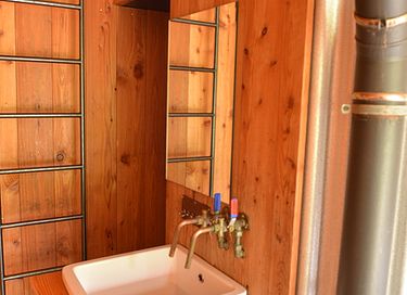 Maison enveloppante de bien-être avec sauna et bain à remous - 14