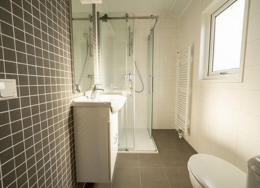 Gezellige vakantiewoning op waterrijk park - 9