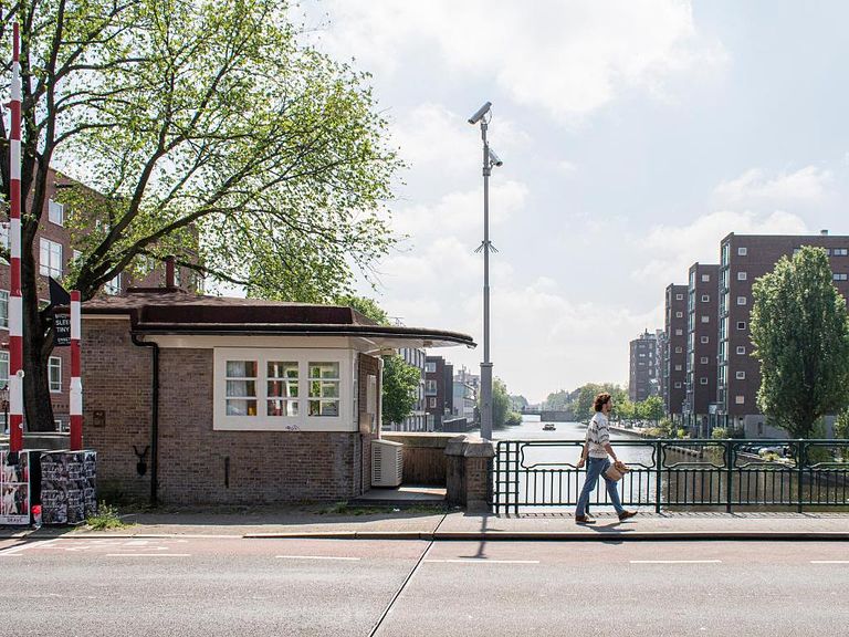 Dormir dans la maison d'un maître de pont à Amsterdam - 1
