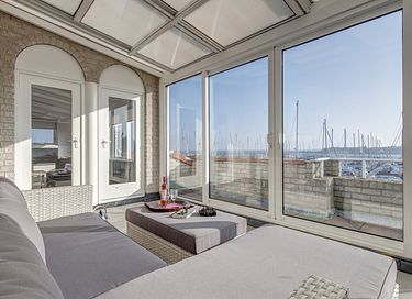 6-person apartment with balcony and view - 2