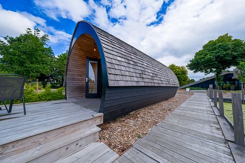 Uniek slapen in een tiny house aan het water - 4