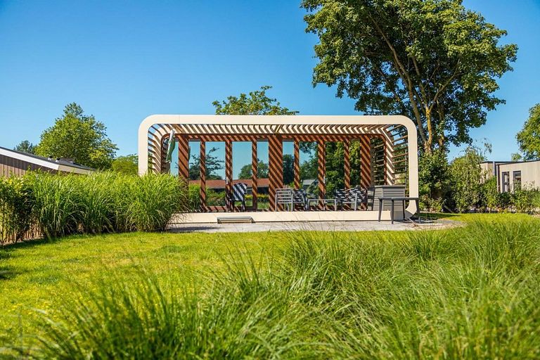 Tiny house op familiepark aan het Veluwemeer - 1