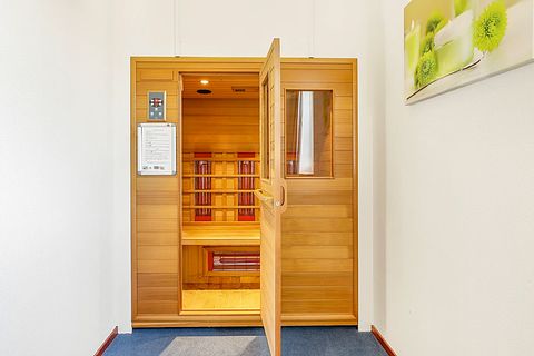Waterfront holiday home with sauna - 5