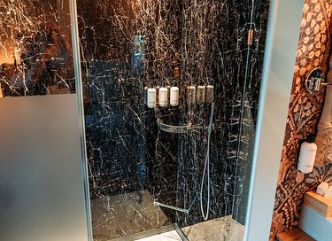 Suite avec baignoire spa dans un hôtel de charme - 7