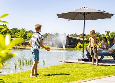 Modern tiny house op leuk vakantiepark - 14