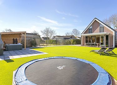 Grote vakantievilla met jacuzzi vlakbij zee - 3