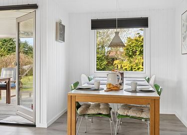 Vakantiehuis omringd door groen met tuin - 20