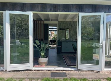 Spend the night in an orangery with hot tub - 26