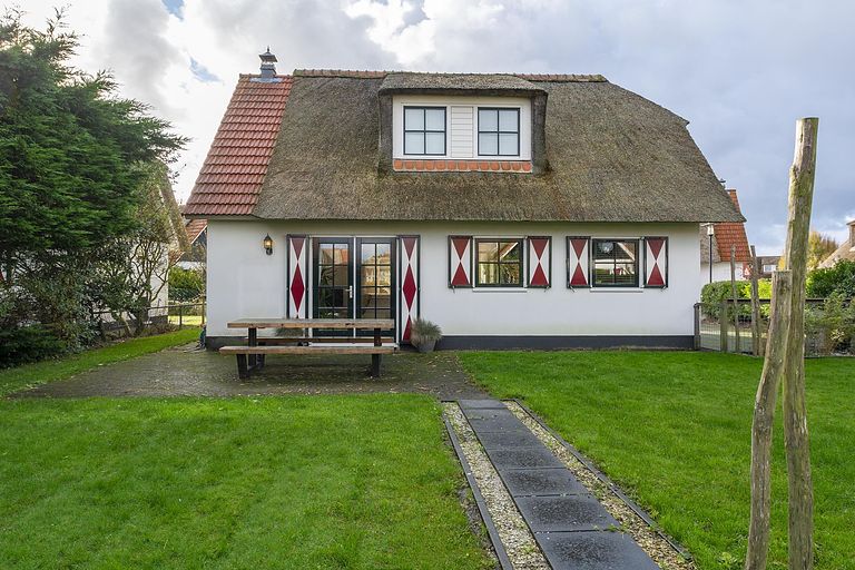 Stimmungsvolles Familienhaus in Strand- und Waldnähe - 1