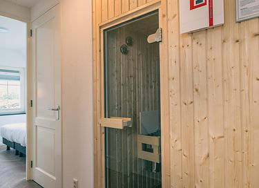 Vakantiehuisje aan het water met sauna - 11