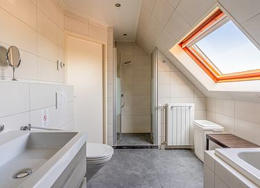 Holiday home with garden close to the sea - 12