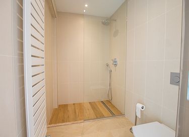Modern en groot vakantiehuis met zwembad  - 35