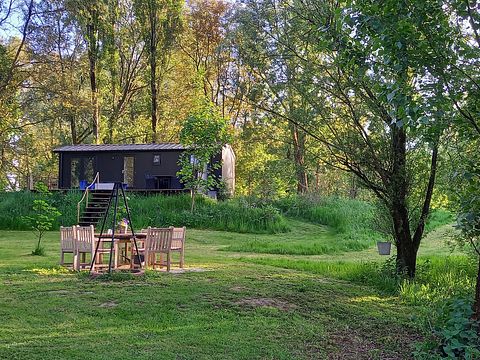 Tiny house overlooking a beaver's lair! - 2
