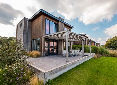 Modern vacation home (8p) near the water - 2