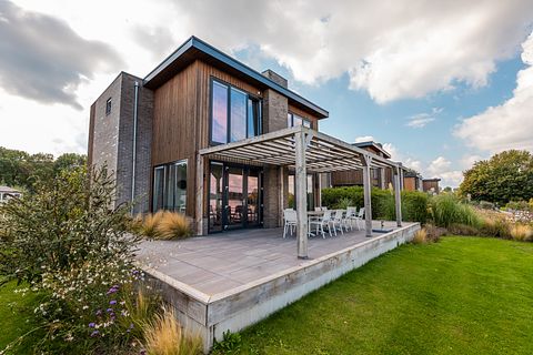 Modern vacation home (8p) near the water - 2