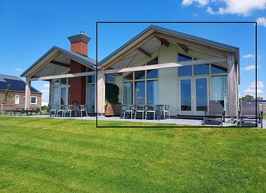 Spacious family bungalow with views