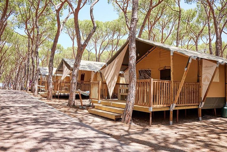 Tente spacieuse avec sanitaires près de la plage - 1
