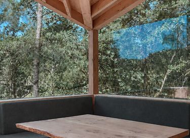 A unique overnight stay among the trees - 5