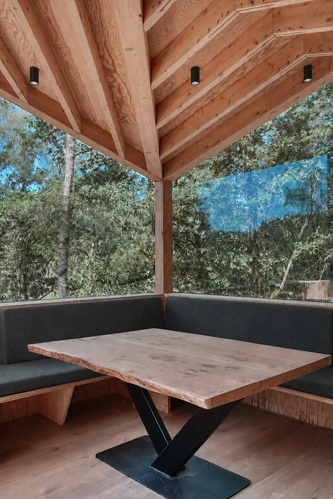 A unique overnight stay among the trees - 5
