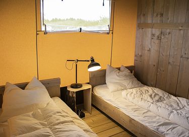 Grote safaritent op avontuurlijke camping - 10