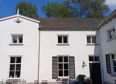 Ehemaliges Kutschenhaus (12p) auf einem Landgut