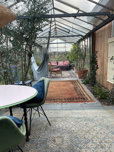 Spend the night in an orangery with hot tub - 4
