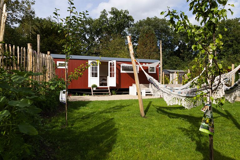 tiny house dans le style d'une roulotte - 1