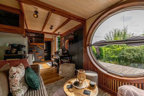 Tiny House with Private Jacuzzi  - 3