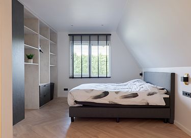 Spend the night overlooking the woods - 19