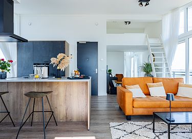 Penthouse on the beach with large balcony - 7