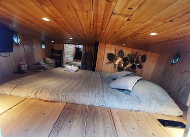 Bateau-sauna privé avec un beau design - 16