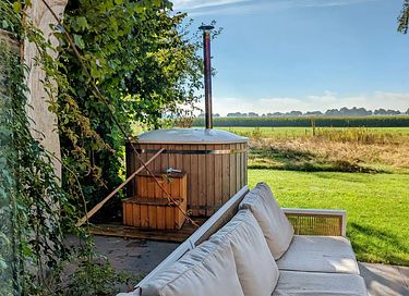 Uniek appartement met hottub en uitzicht - 23