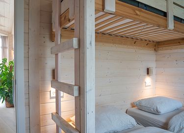 Stilvolle Lodge aus Holz in schöner Umgebung - 9
