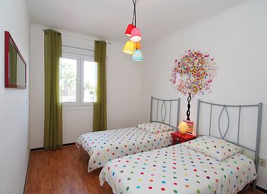Vakantiehuis vlakbij water en met zwembad - 15