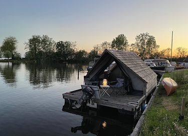 Slapen op een vlot op de Loosdrechtse plassen - 18